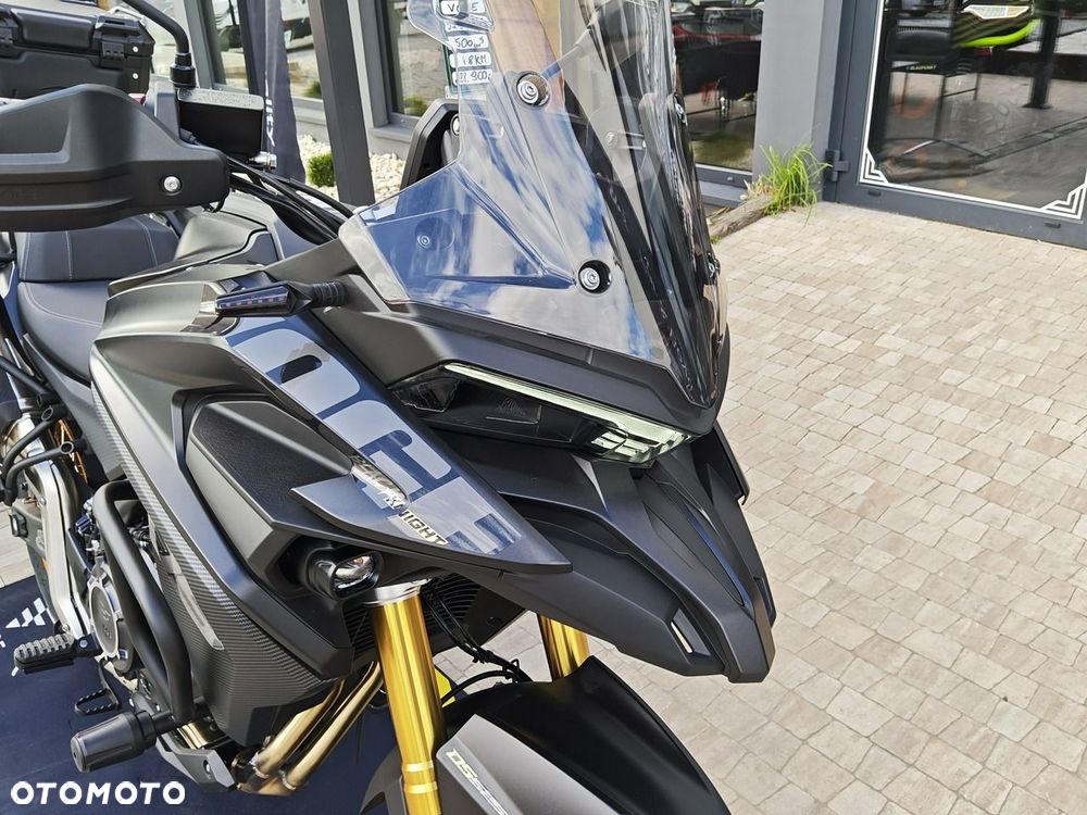 VOGE 500DSX - 11