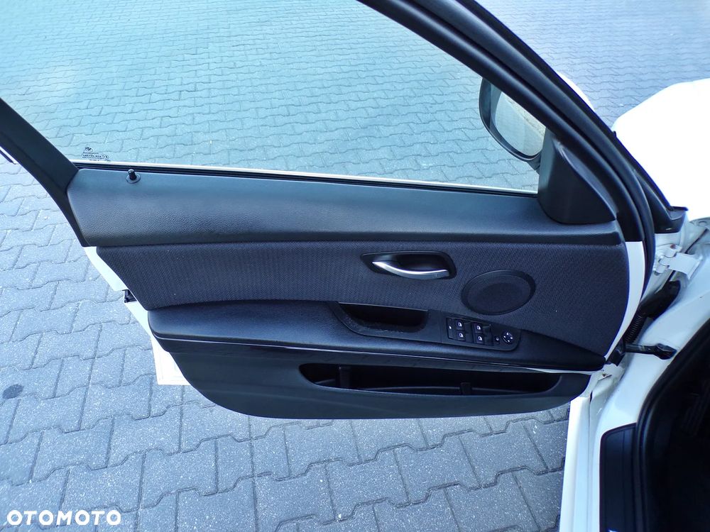 BMW Seria 3 - 17