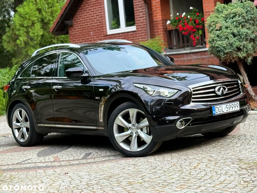 Infiniti QX70 - 10