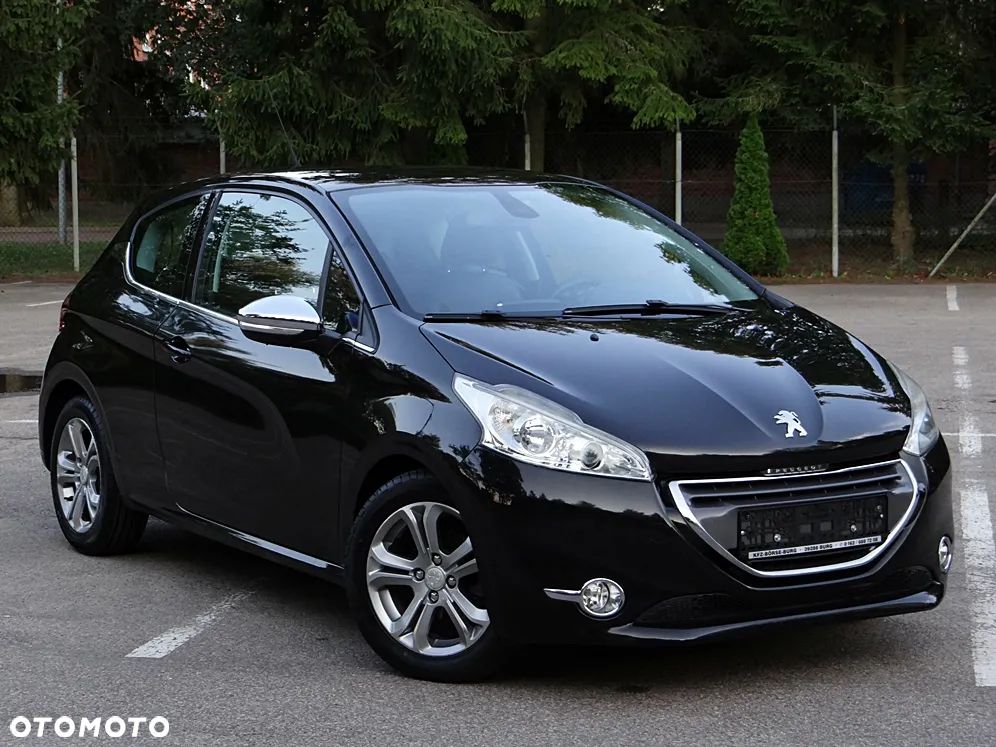 Peugeot 208 120 VTI Intuitive - 1
