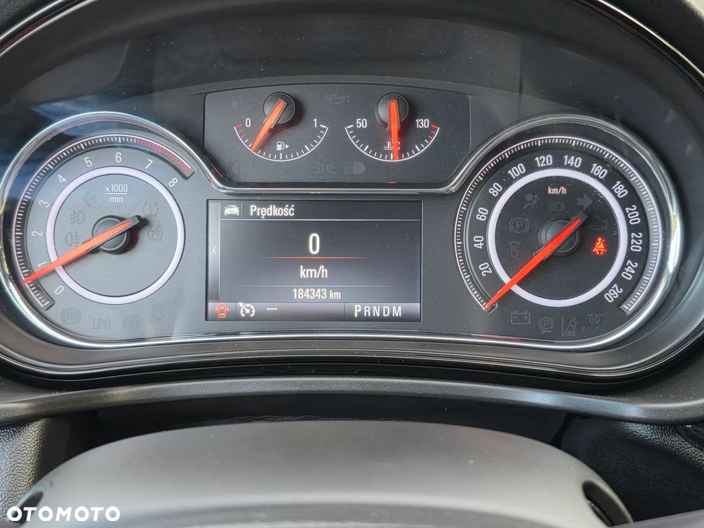 Opel Insignia 2.0 T Cosmo 4x4 - 28