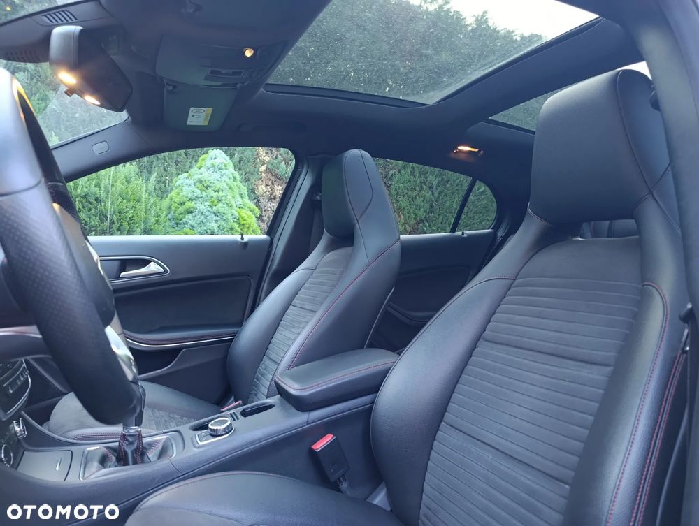 Mercedes-Benz GLA 250 AMG Line - 26