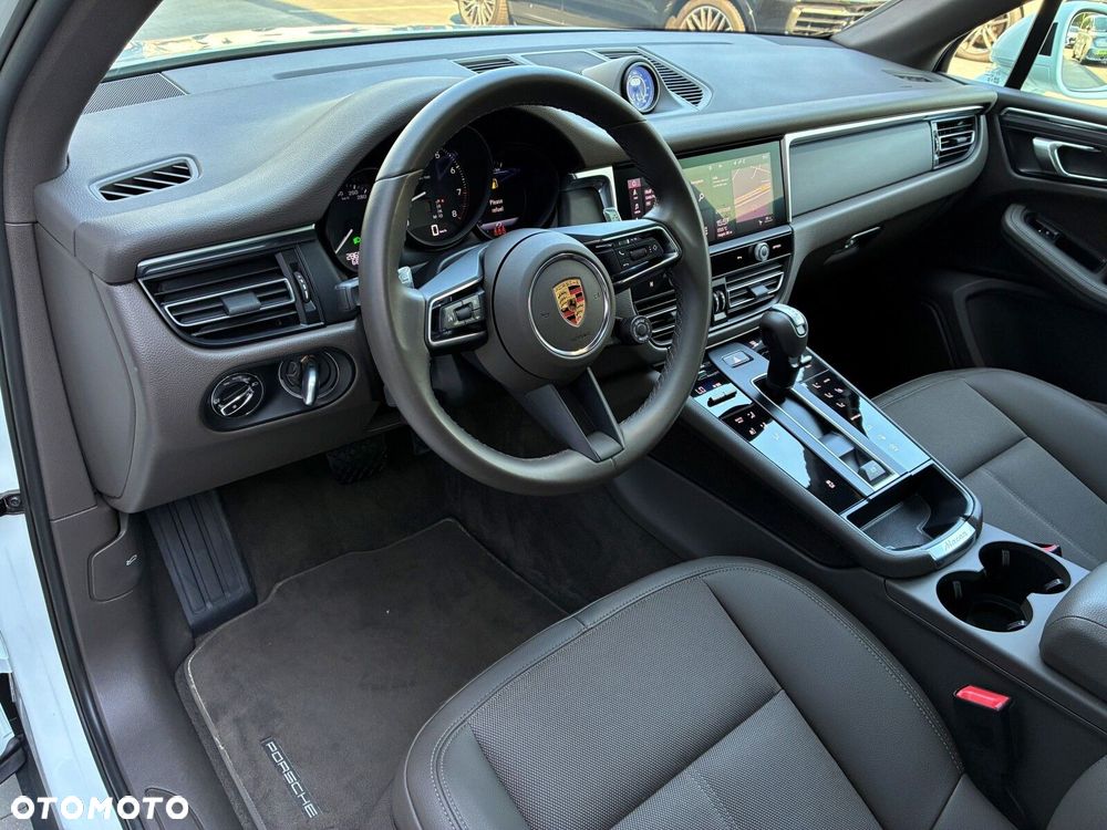 Porsche Macan - 23