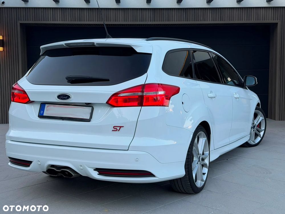 Ford Focus 2.0 EcoBoost ST mit Leder-Exclusiv-Paket - 6