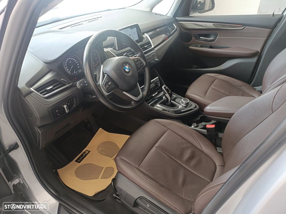 BMW 218 Active Tourer d Sport-Aut. Luxury Line - 12