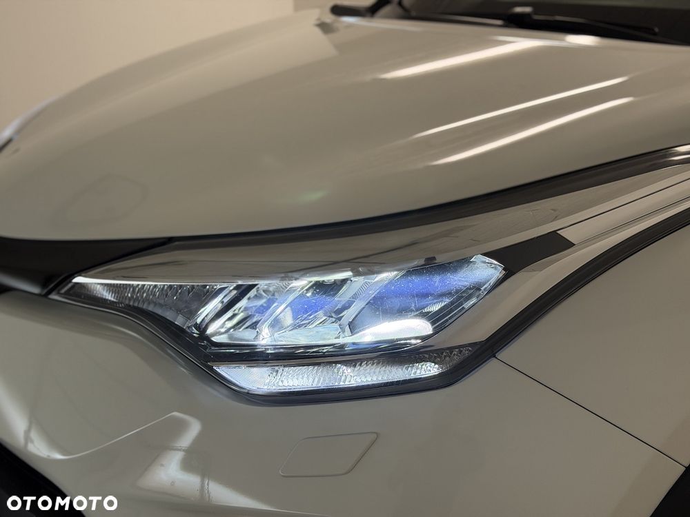 Toyota C-HR Flow - 32