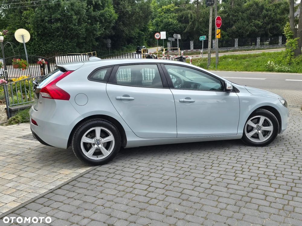 Volvo V40 D2 Summum - 12