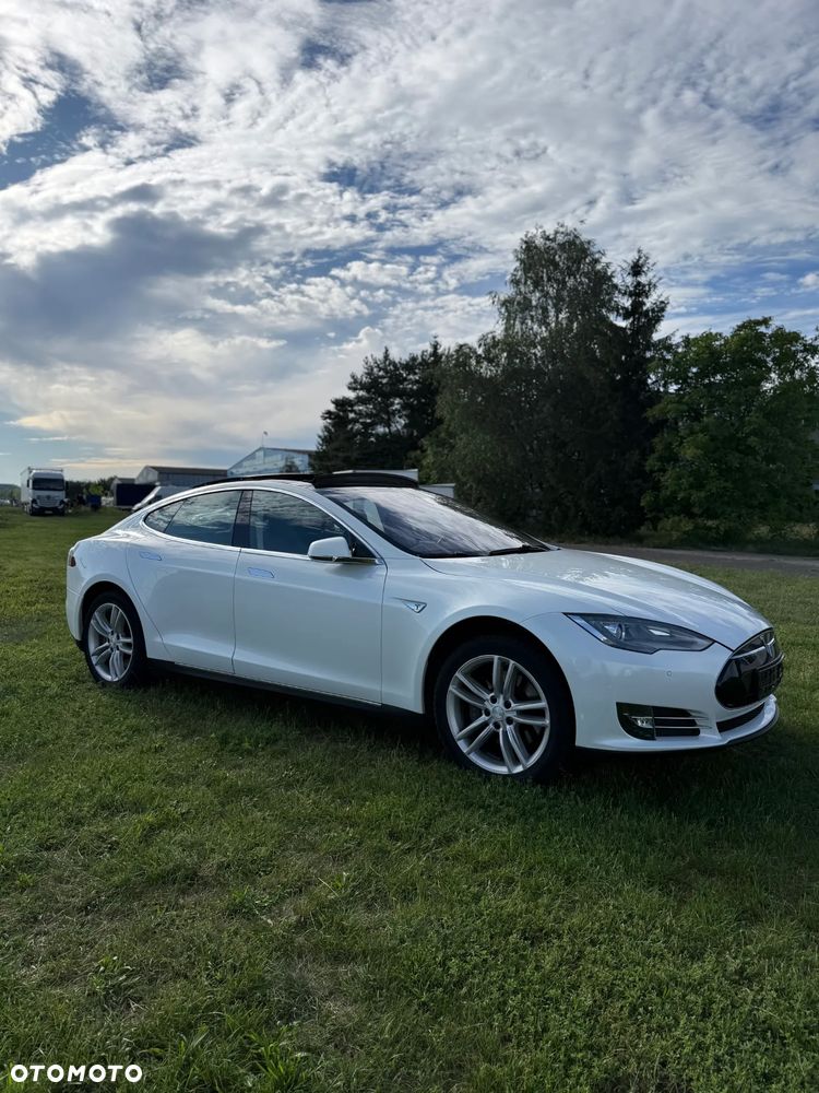 Tesla Model S Performance - 8