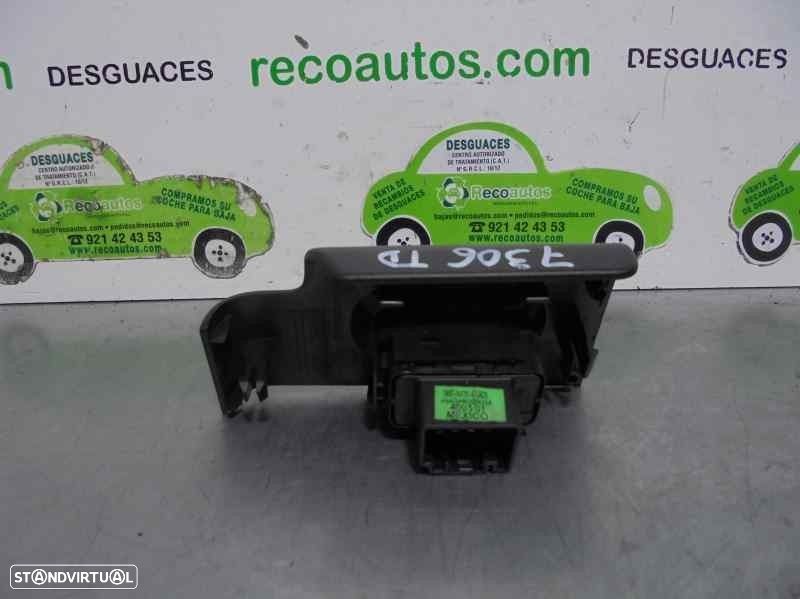 COMANDO ELEVADOR DE VIDRO TRASEIRO DIREITO LAND ROVER FREELANDER 2004 -ELH500060 - 1