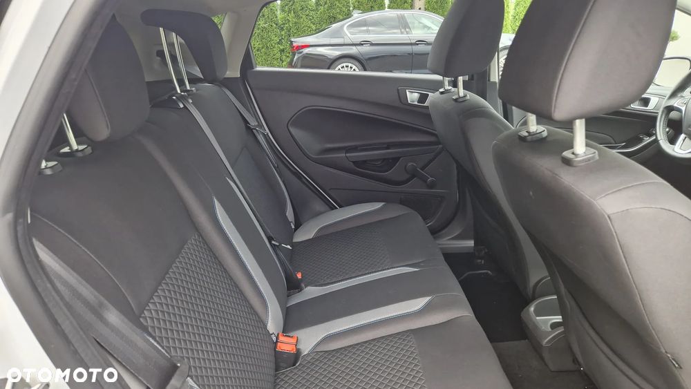 Ford Fiesta 1.0 EcoBoost Titanium - 17