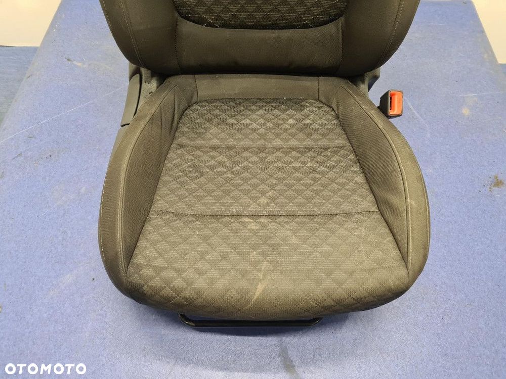 KIA RIO IV HB FOTEL PASAŻERA. - 2