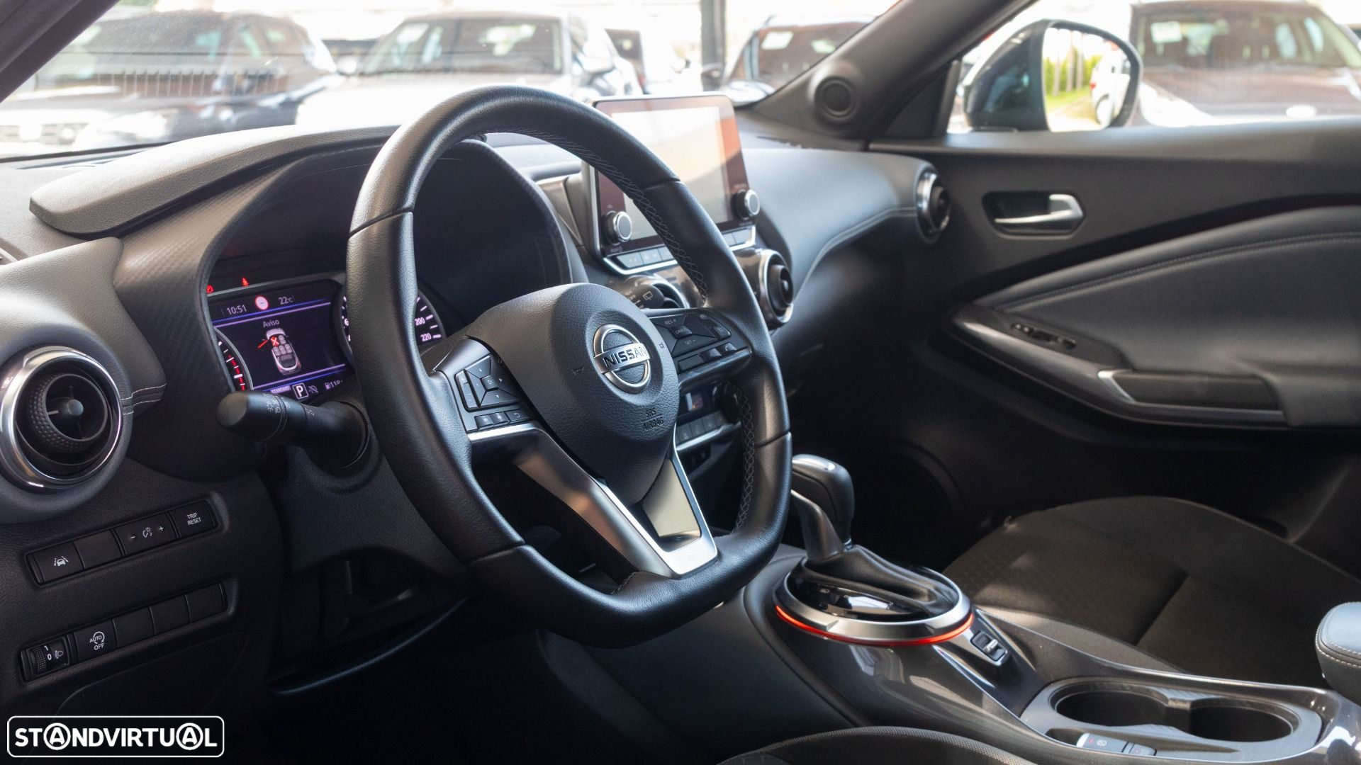 Nissan Juke 1.0 DIG-T N-Connecta DCT - 4