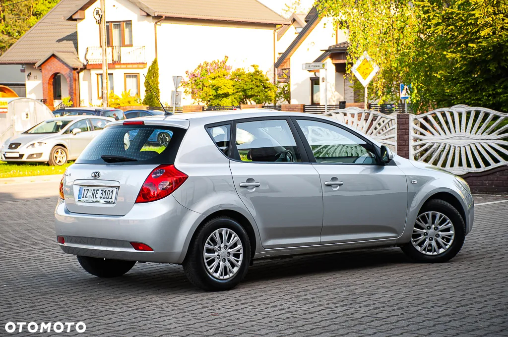Kia Ceed 2.0 CVVT Spirit - 20