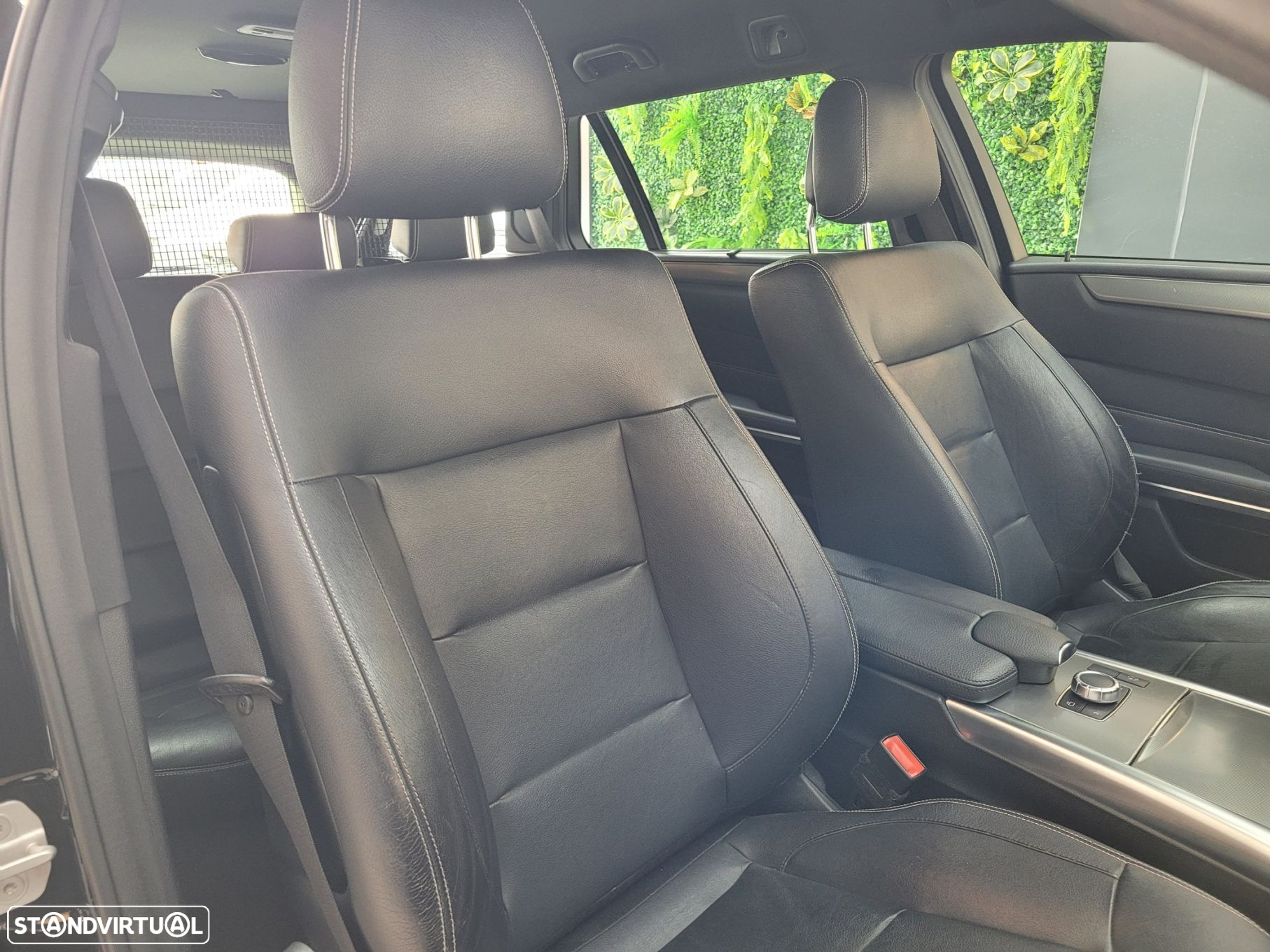 Mercedes-Benz E 300 Bluetec Hybrid Avantgarde - 15