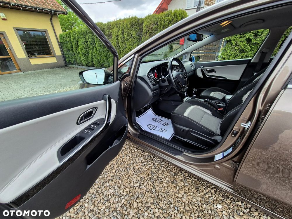 Kia Ceed 1.4 CVVT Dream Team Edition - 5