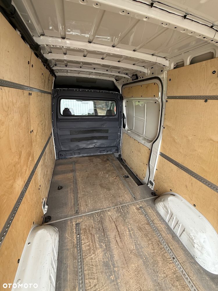 Volkswagen Crafter - 17