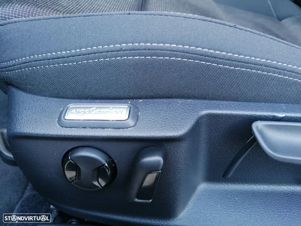 VW Passat Variant 1.6 TDI Confortline - 17