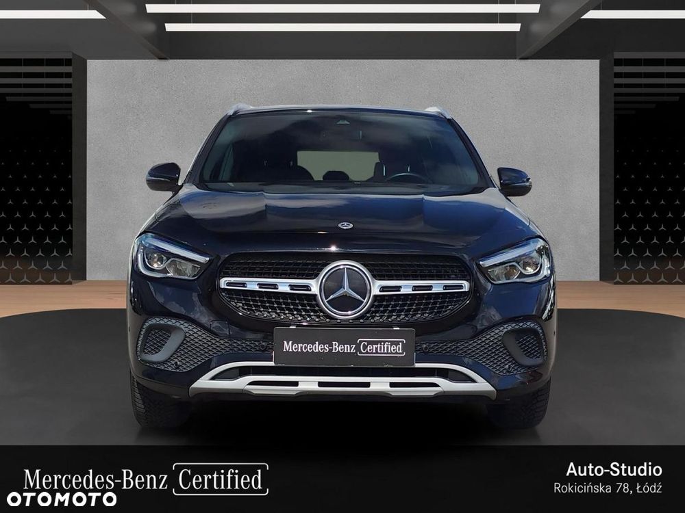 Mercedes-Benz GLA - 10