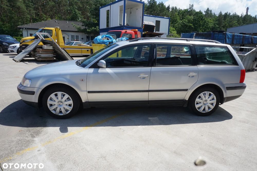 Volkswagen Passat - 2