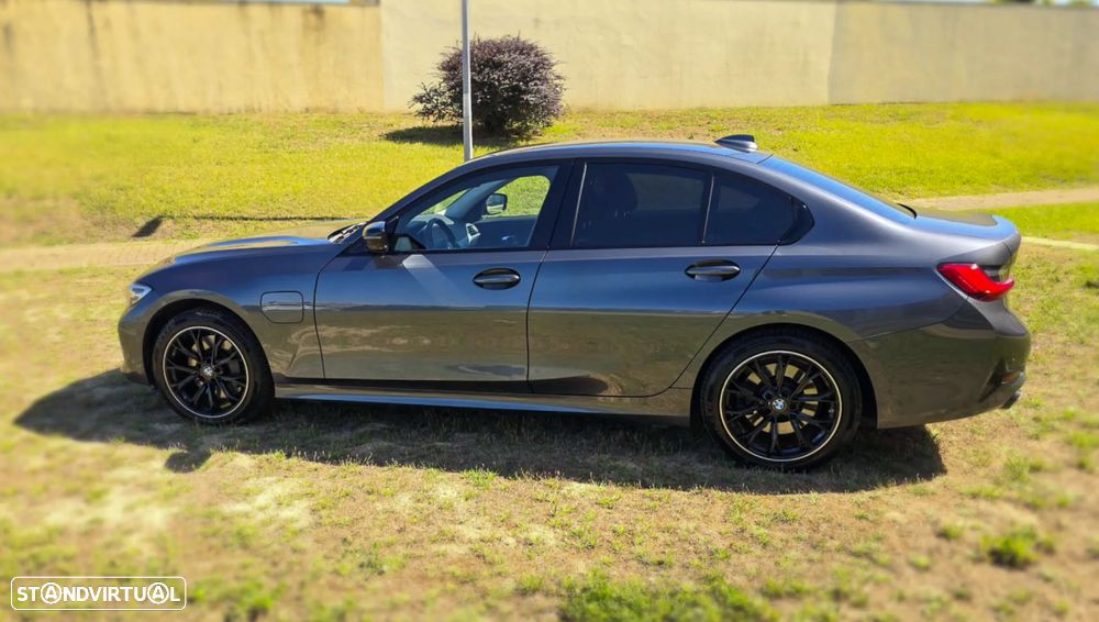 BMW 330 e Corporate Edition Auto - 2
