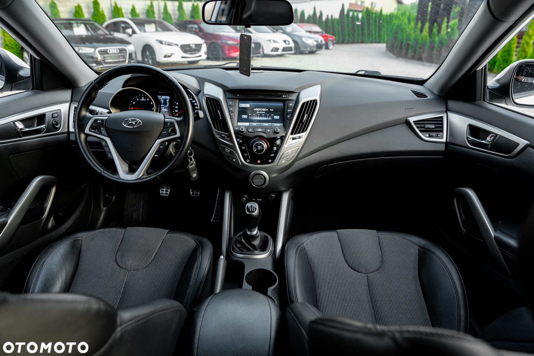 Hyundai Veloster 1.6 GDI Premium - 27