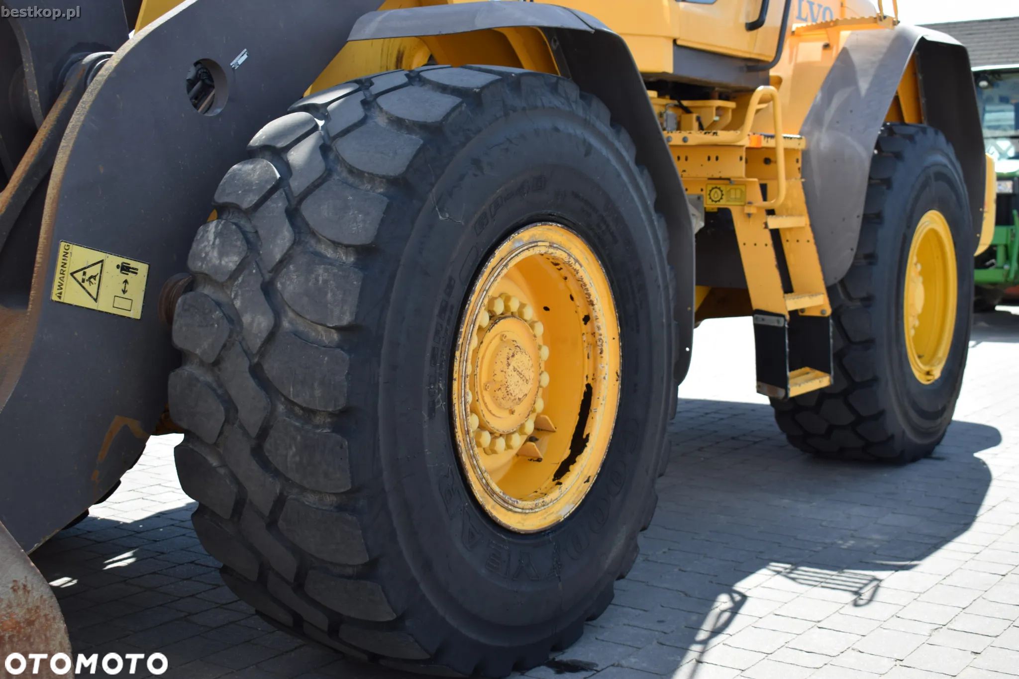 Volvo L90F - 24