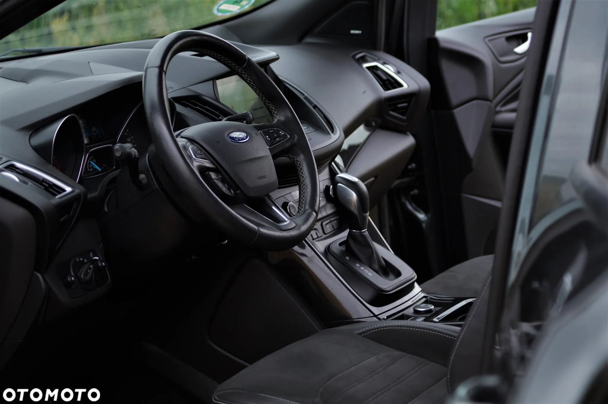 Ford Kuga - 26