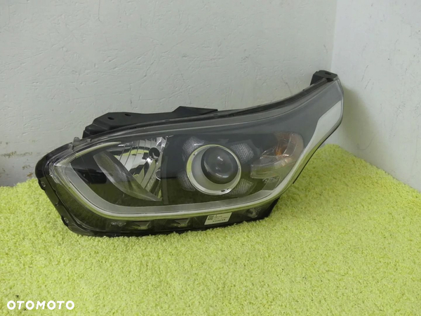 Lampa przód Kia Ceed 3 III Lift 19r Super Lewa