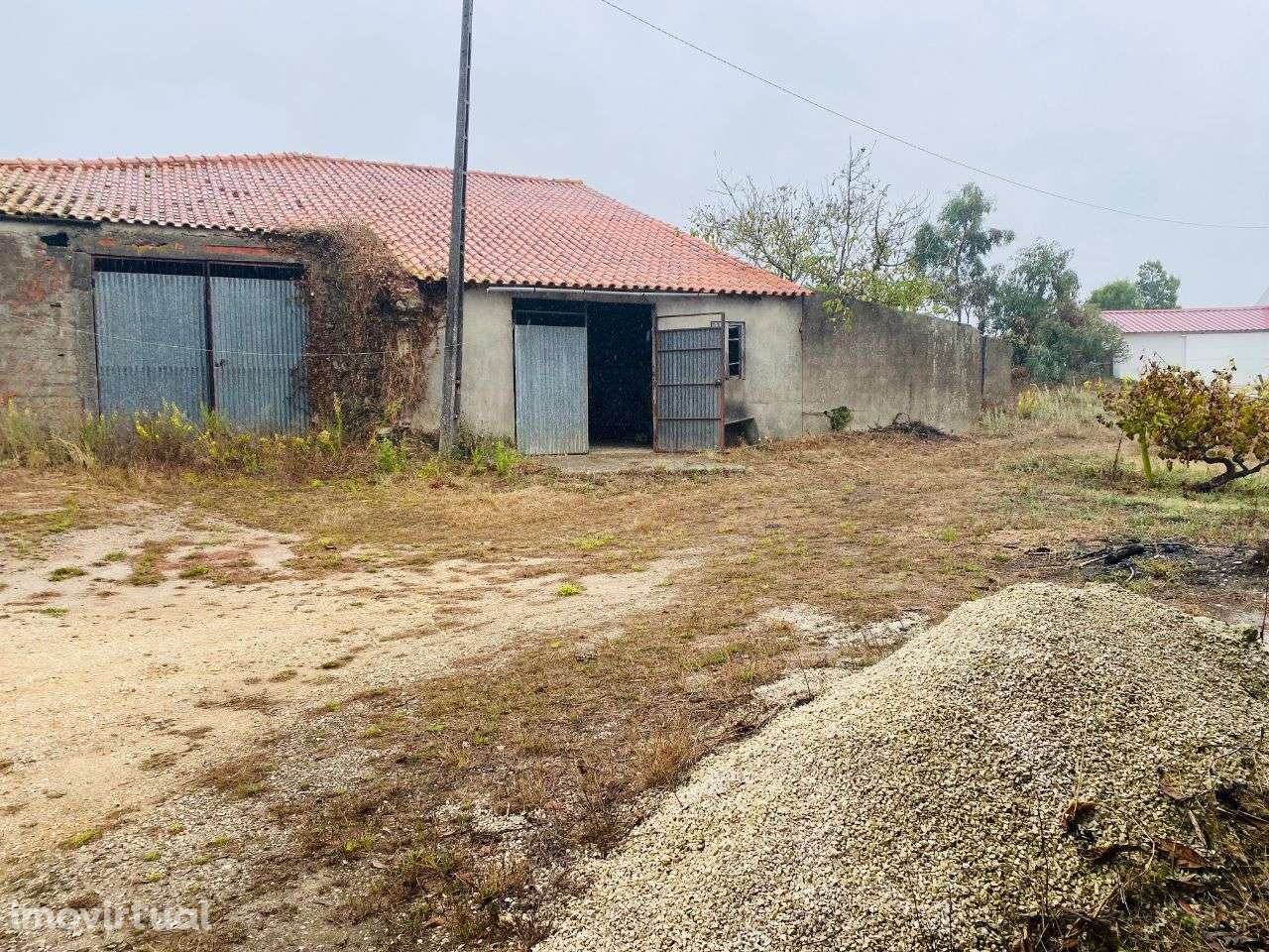 Armazém em terreno de 535m2 - a 15 kms de Caldas da Rainha - Grande imagem: 2/6