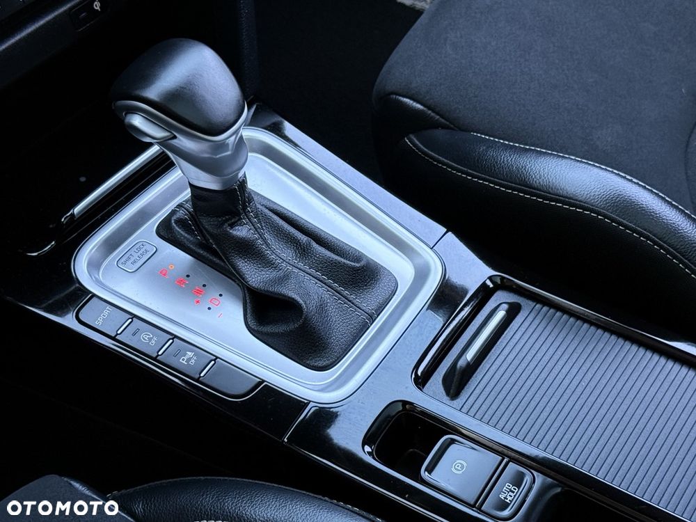 Kia ProCeed 1.5 T-GDI DCT7 OPF GT LINE - 33