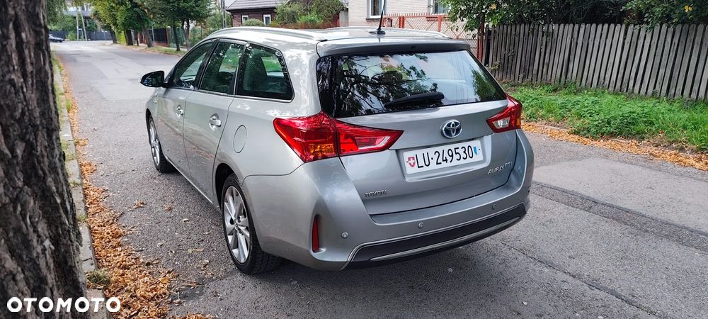 Toyota Auris 1.8 HSD Prestige NAVI - 27
