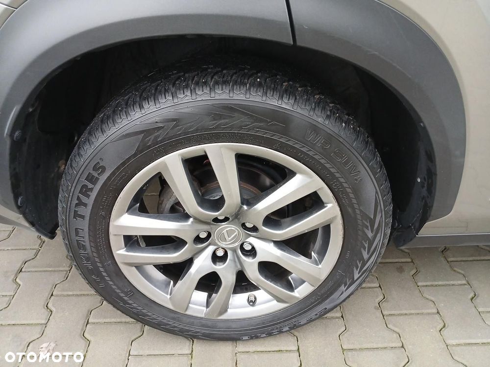 Lexus NX 300h Comfort AWD - 27