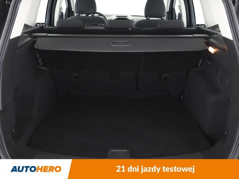 Ford Kuga - 17