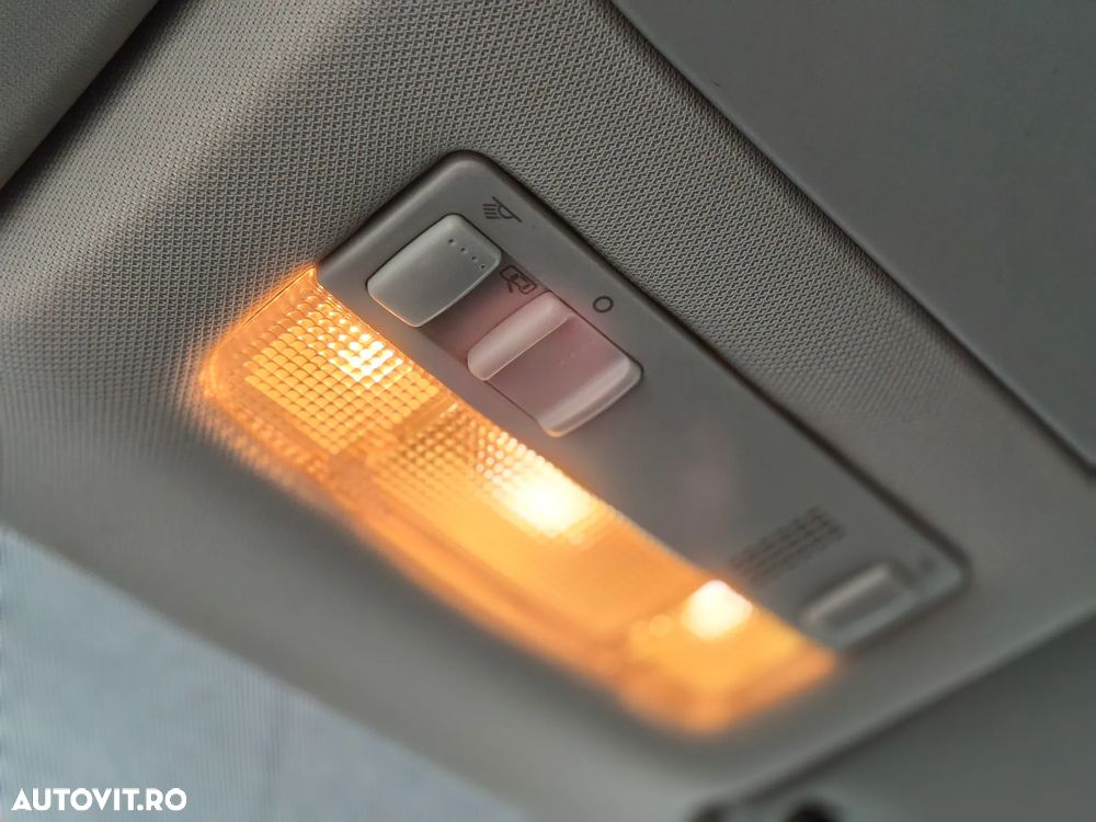 Skoda Octavia 1.6 TDI DPF DSG Classic - 36