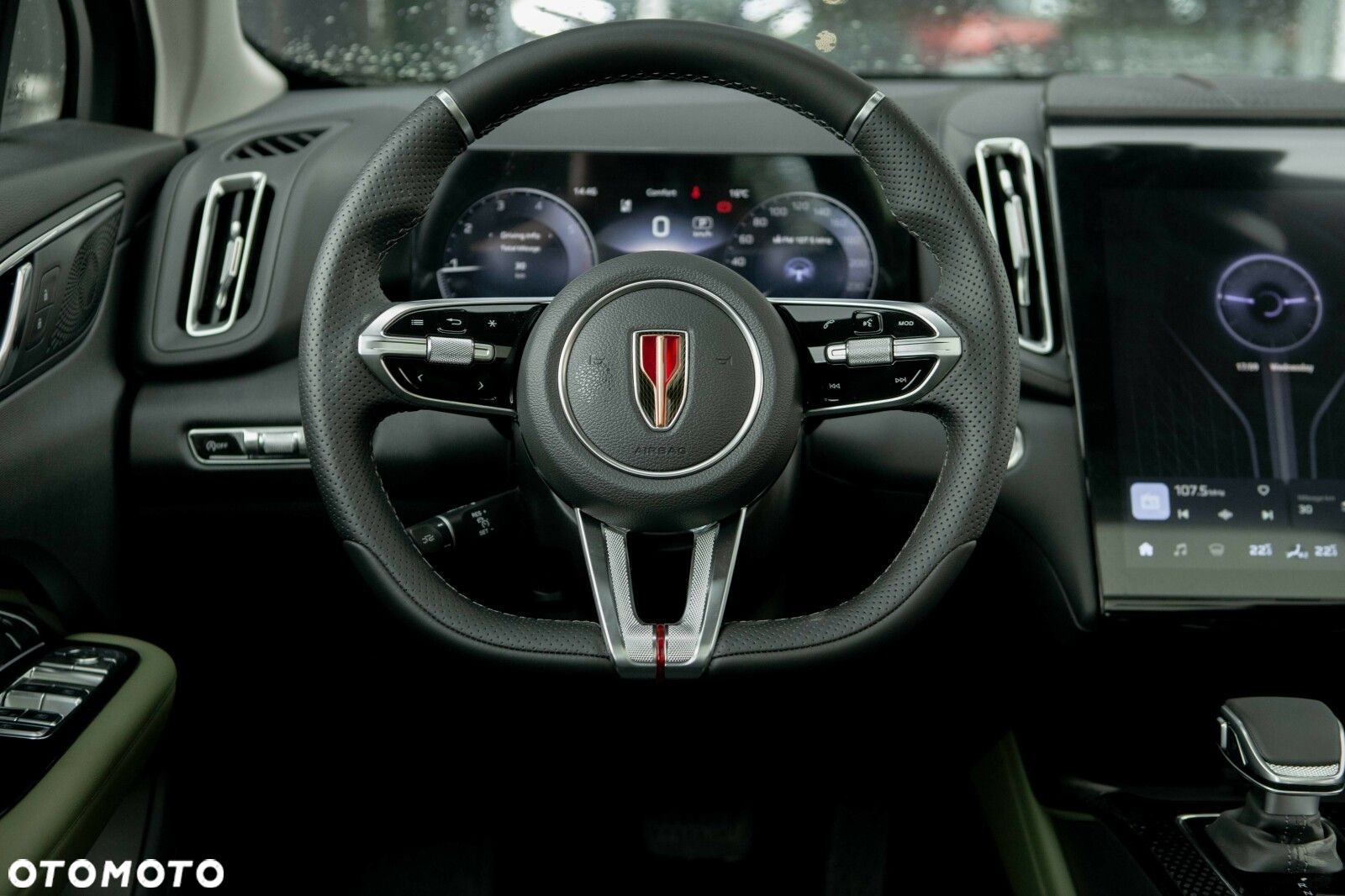 Hongqi HS3 - 21