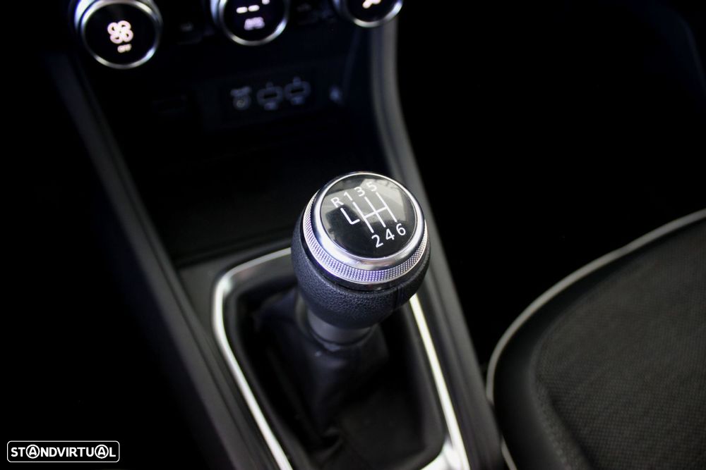 Renault Captur 1.0 TCe Exclusive - 37