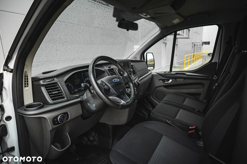 Ford Transit Custom - 8