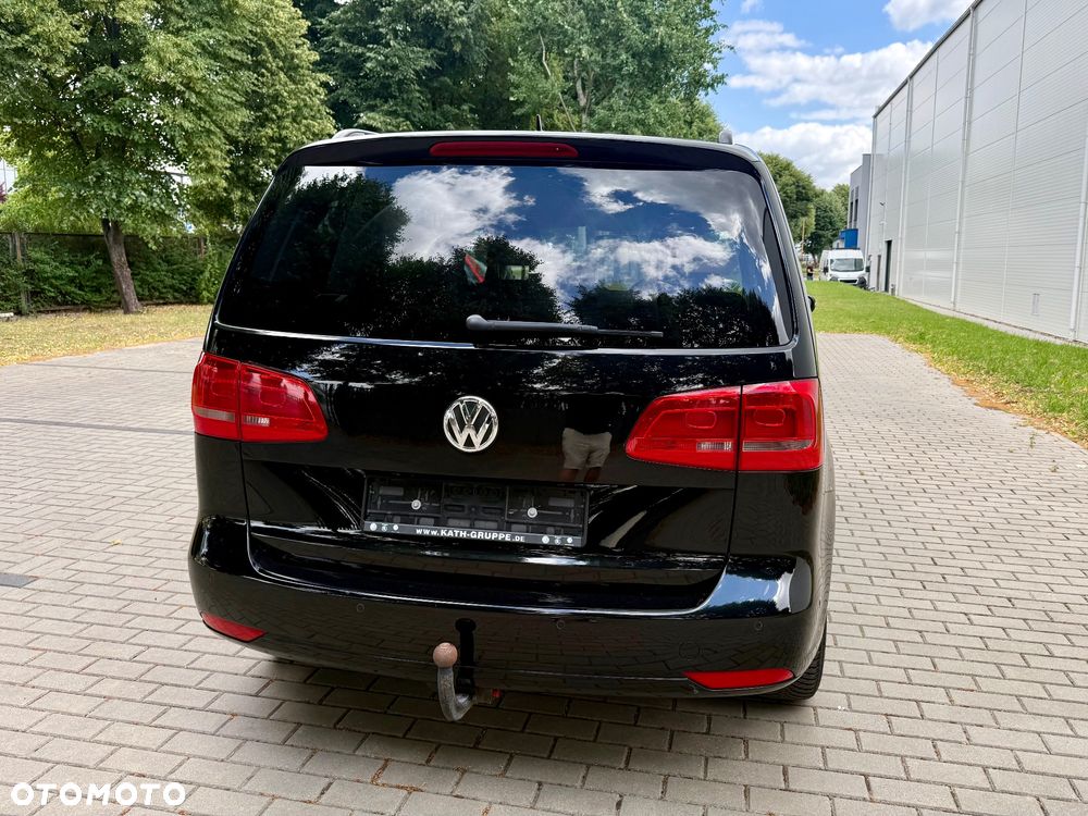 Volkswagen Touran - 8