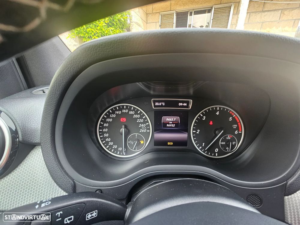 Mercedes-Benz B 180 CDI Urban - 11