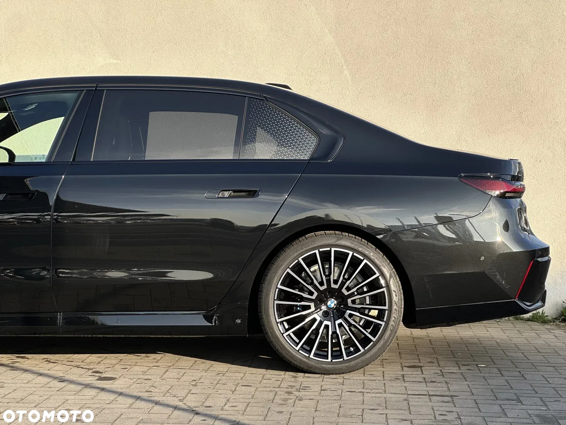 BMW Seria 7 - 11