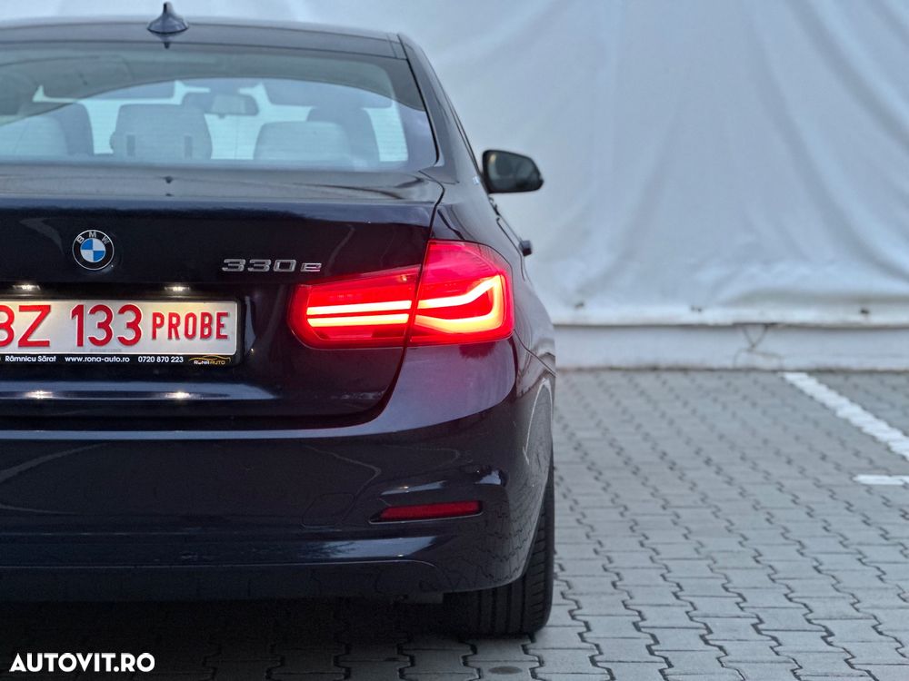 BMW Seria 3 330e iPerformance M Sport - 11