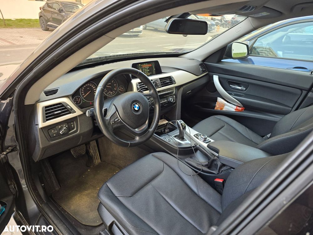 BMW Seria 3 320d xDrive DPF Aut. Edition Fleet Sport - 9