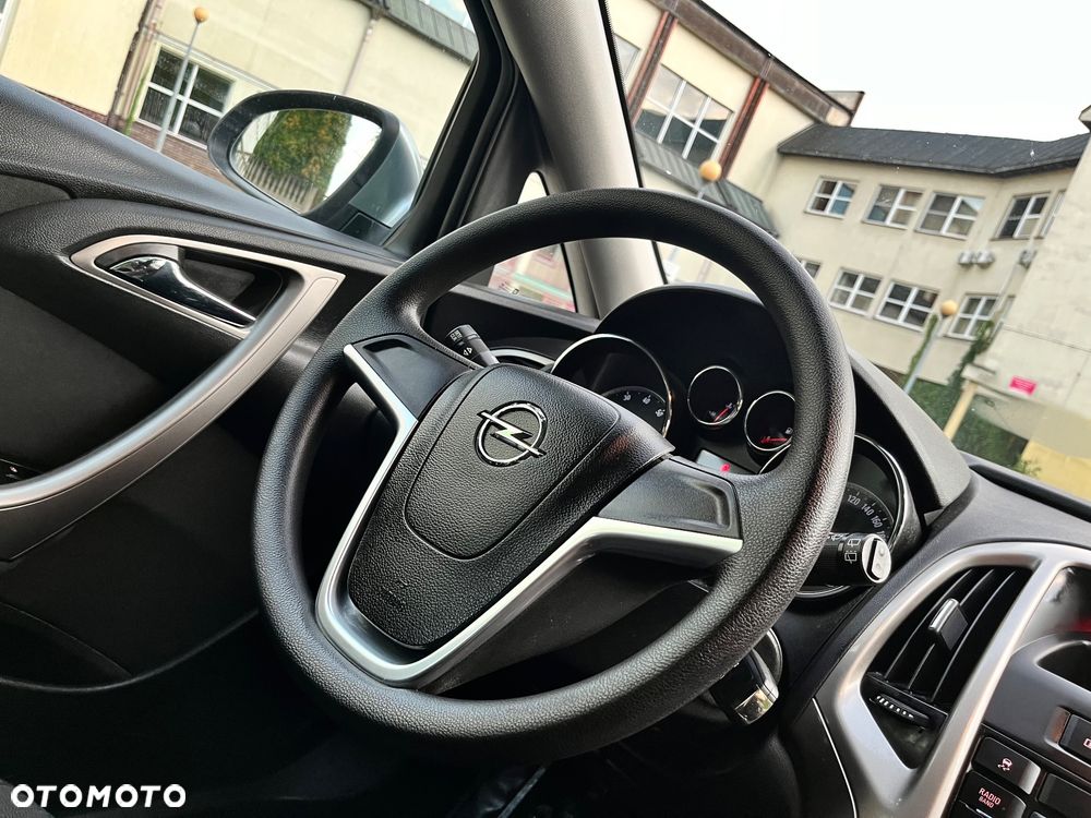 Opel Astra 1.6 Design Edition - 23
