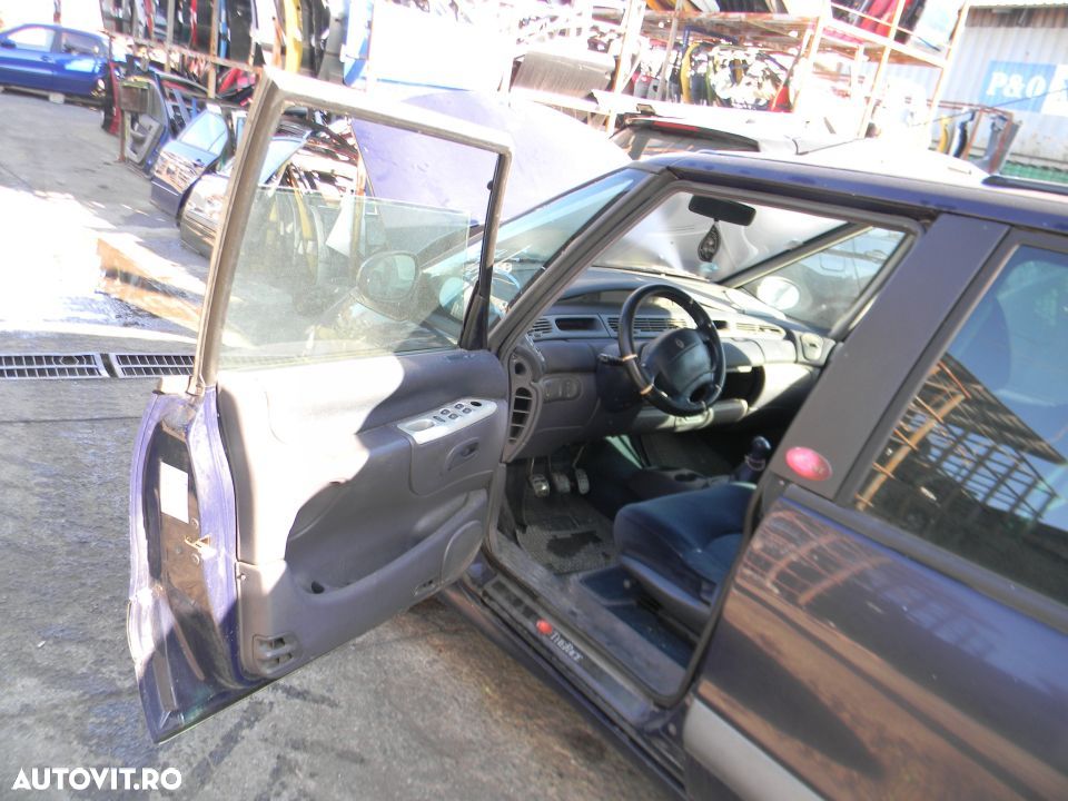 Dezmembrari  Renault ESPACE Mk 3  1996  > 2002 2.2 dCi (JE0K) Motorina - 8