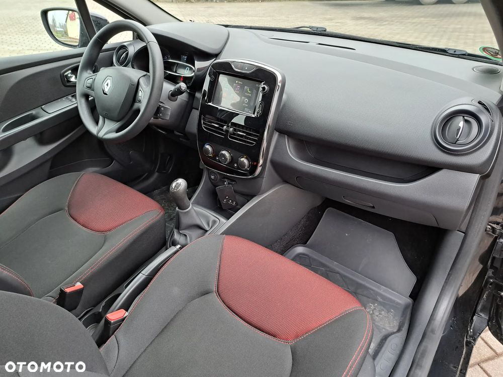 Renault Clio - 17