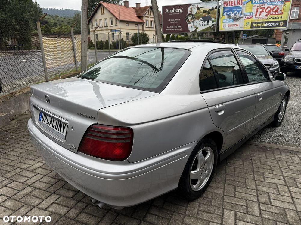 Honda Accord 2.0 ES - 12
