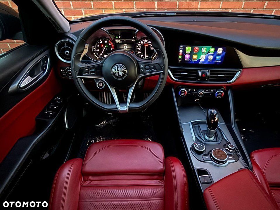 Alfa Romeo Giulia 2.0 Turbo 16V AT8 Veloce Ti - 14