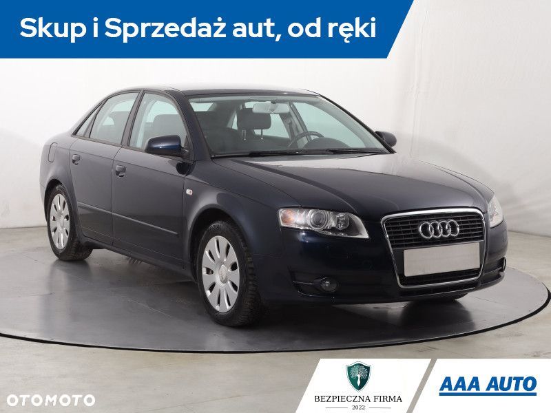 Audi A4 Limousine - 3