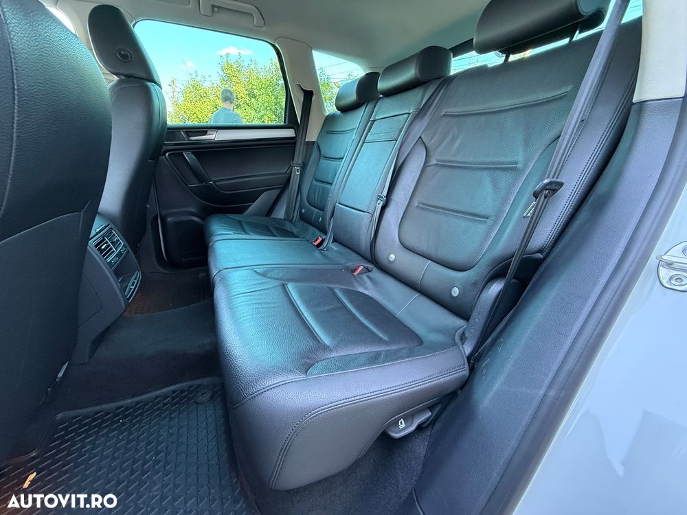 Volkswagen Touareg V6 TDI BMT Supreme Plus - 32