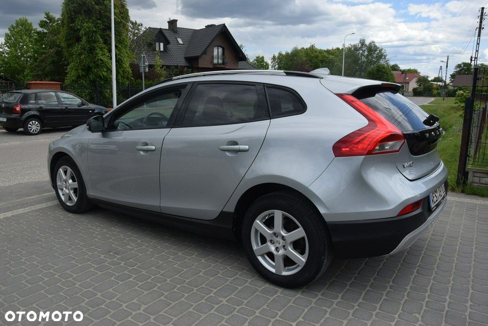Volvo V40 Cross Country D2 Momentum - 14